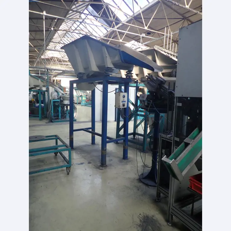 Máquinas para la fabricación de tornillos, pernos y elementos de fijación-2