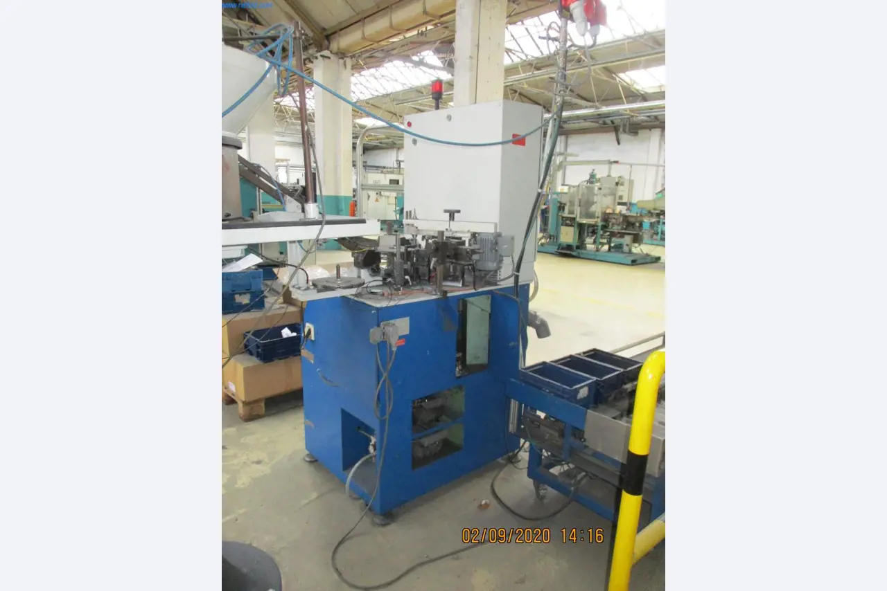 Stroje na výrobu šroubů, svorníků a spojovacího materiálu-2