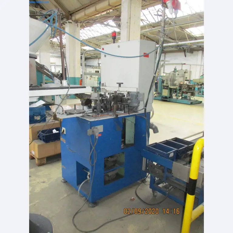 Stroje na výrobu šroubů, svorníků a spojovacího materiálu-2