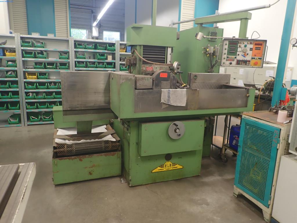 Máquinas para la fabricación de tornillos, pernos y elementos de fijación-1