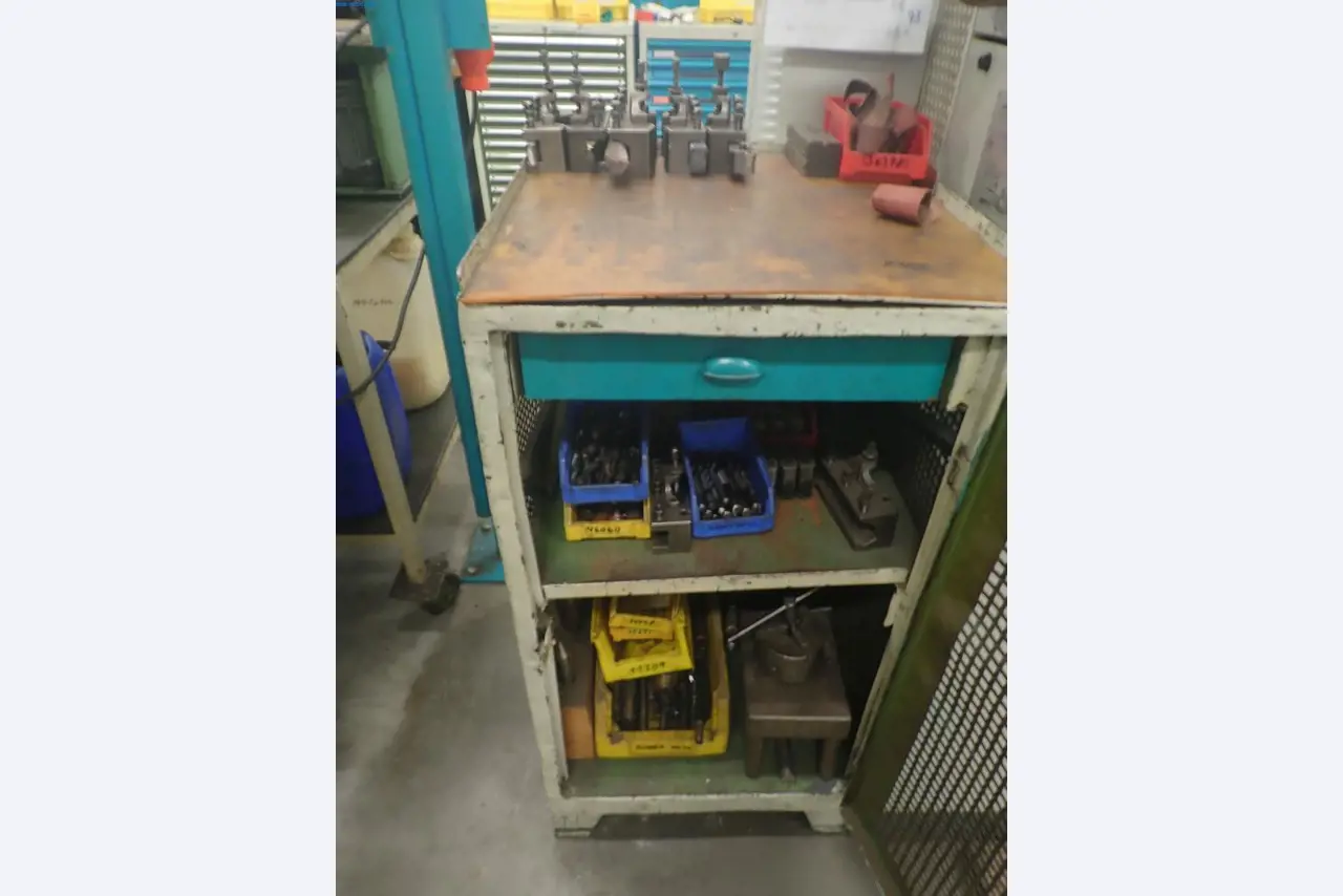 Maschinen zur Herstellung von Schrauben, Bolzen und Befestigungsmitteln-7