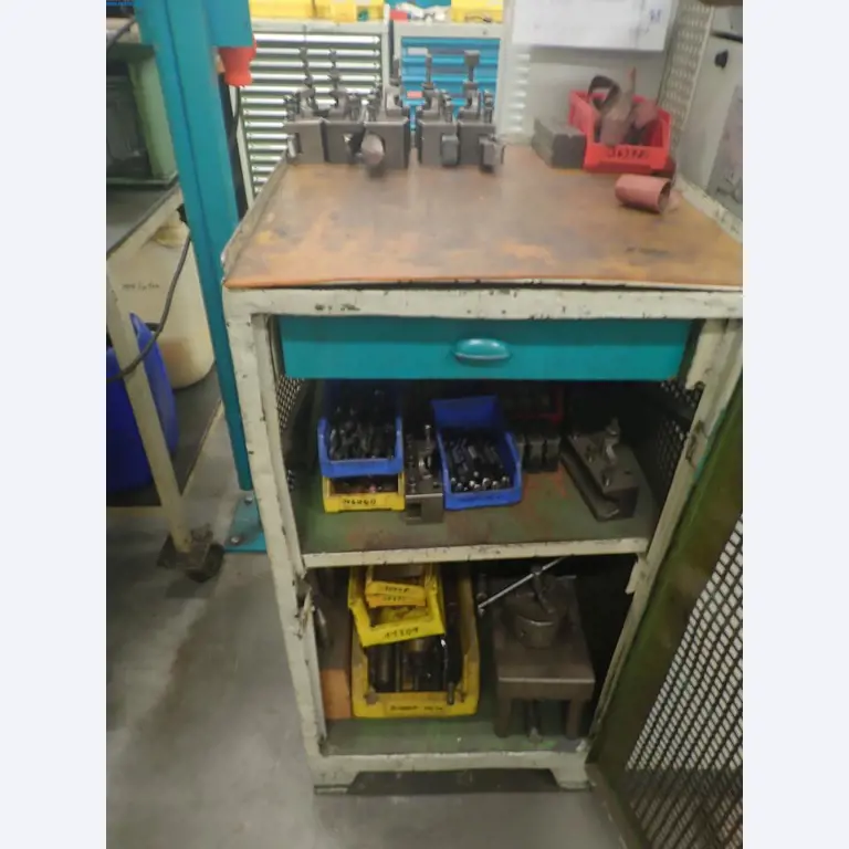 Maschinen zur Herstellung von Schrauben, Bolzen und Befestigungsmitteln-7