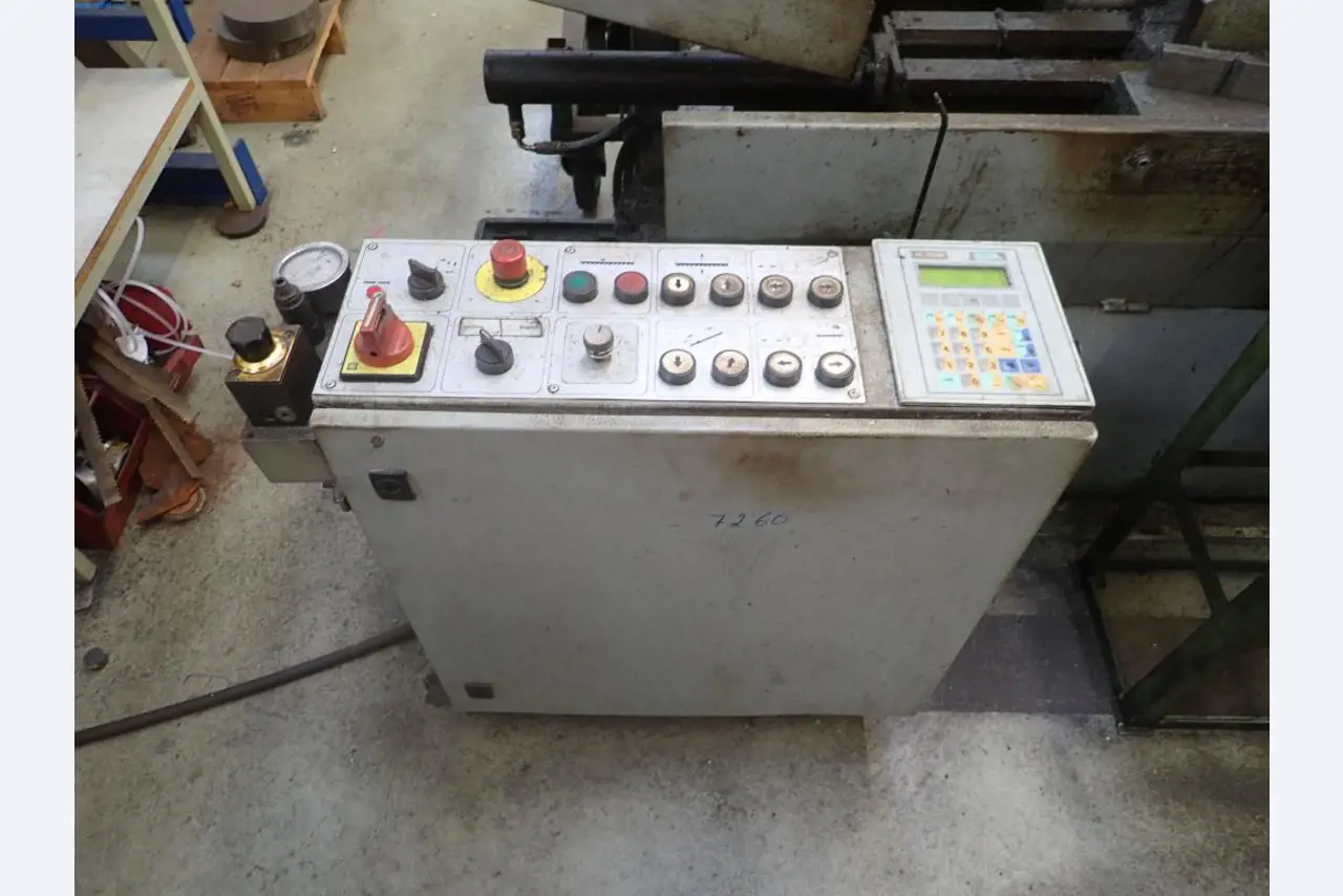 Machinery for the production of fasteners, screws and bolts -4