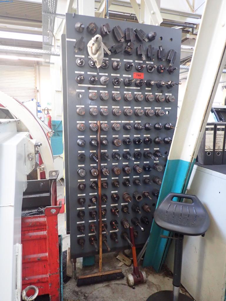 Máquinas para la fabricación de tornillos, pernos y elementos de fijación-1