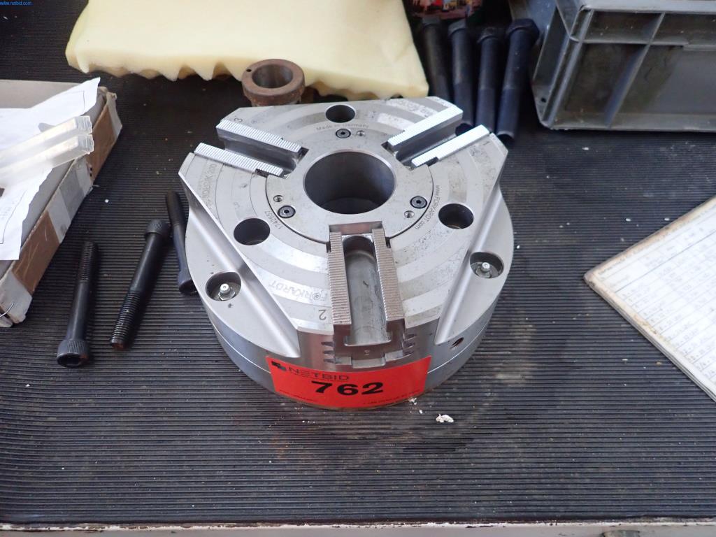 Máquinas para la fabricación de tornillos, pernos y elementos de fijación-1