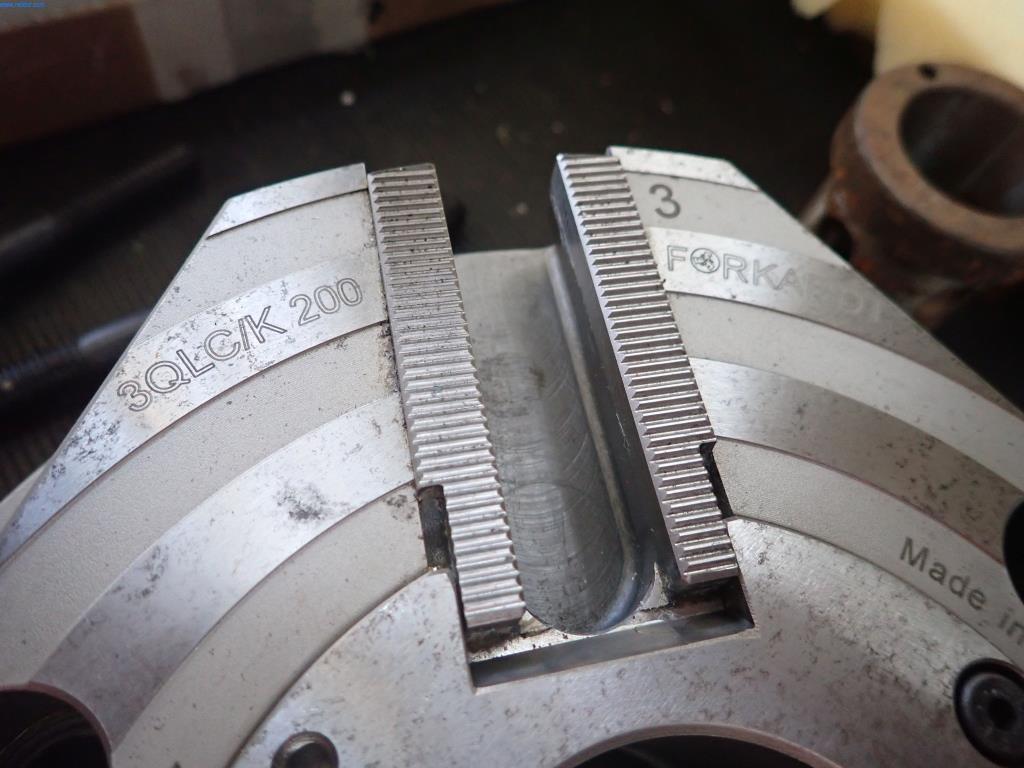 Máquinas para la fabricación de tornillos, pernos y elementos de fijación-2