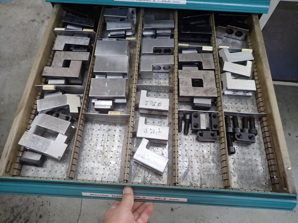 Máquinas para la fabricación de tornillos, pernos y elementos de fijación-4