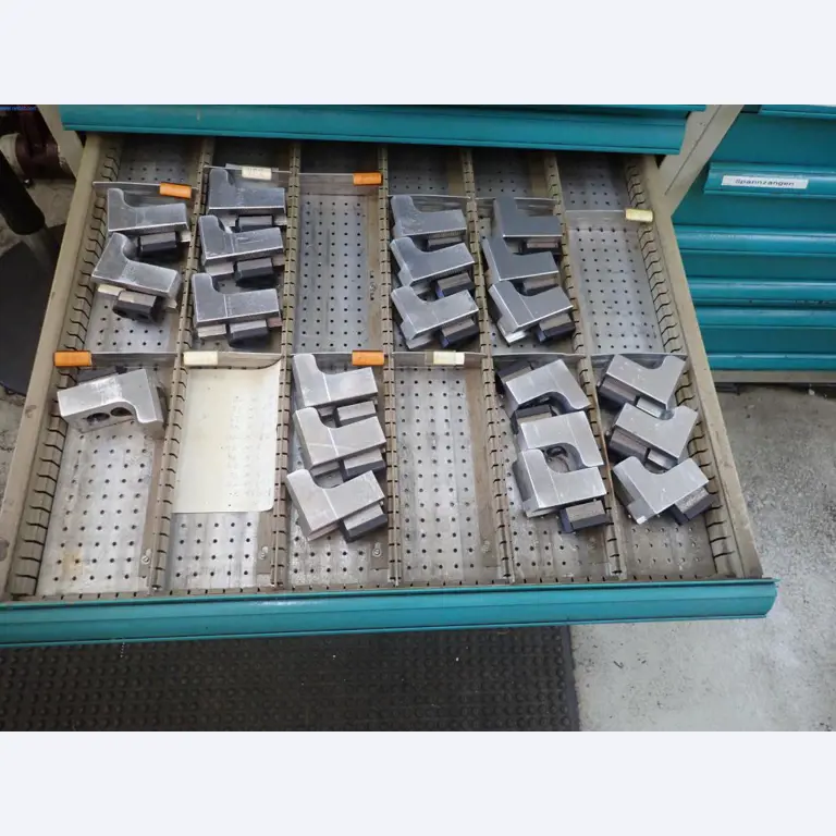Machines voor de productie van schroeven, bouten en bevestigingsmiddelen-8