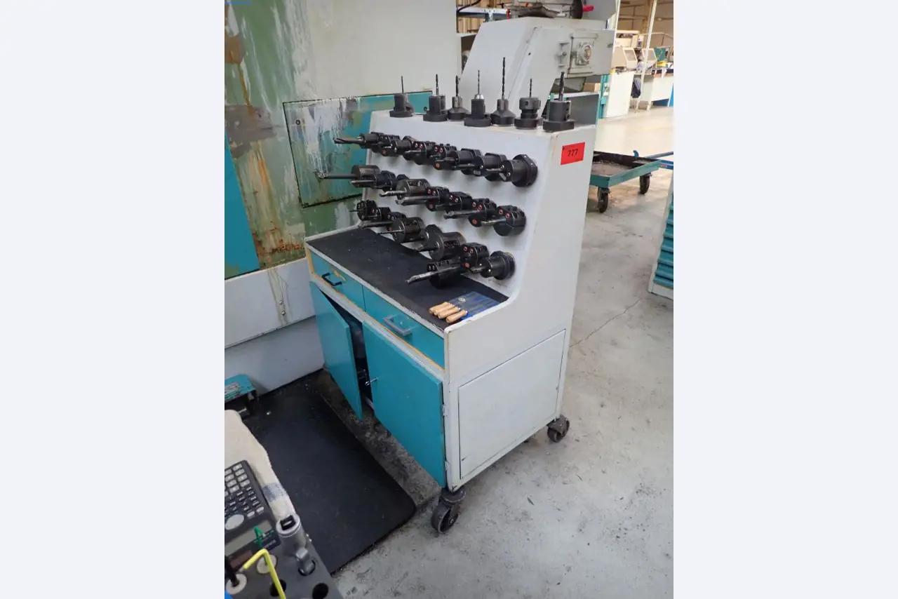 Máquinas para la fabricación de tornillos, pernos y elementos de fijación-1