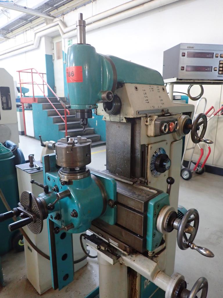 Máquinas para la fabricación de tornillos, pernos y elementos de fijación-2