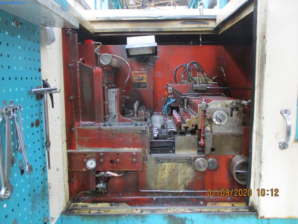 Máquinas para la fabricación de tornillos, pernos y elementos de fijación-4