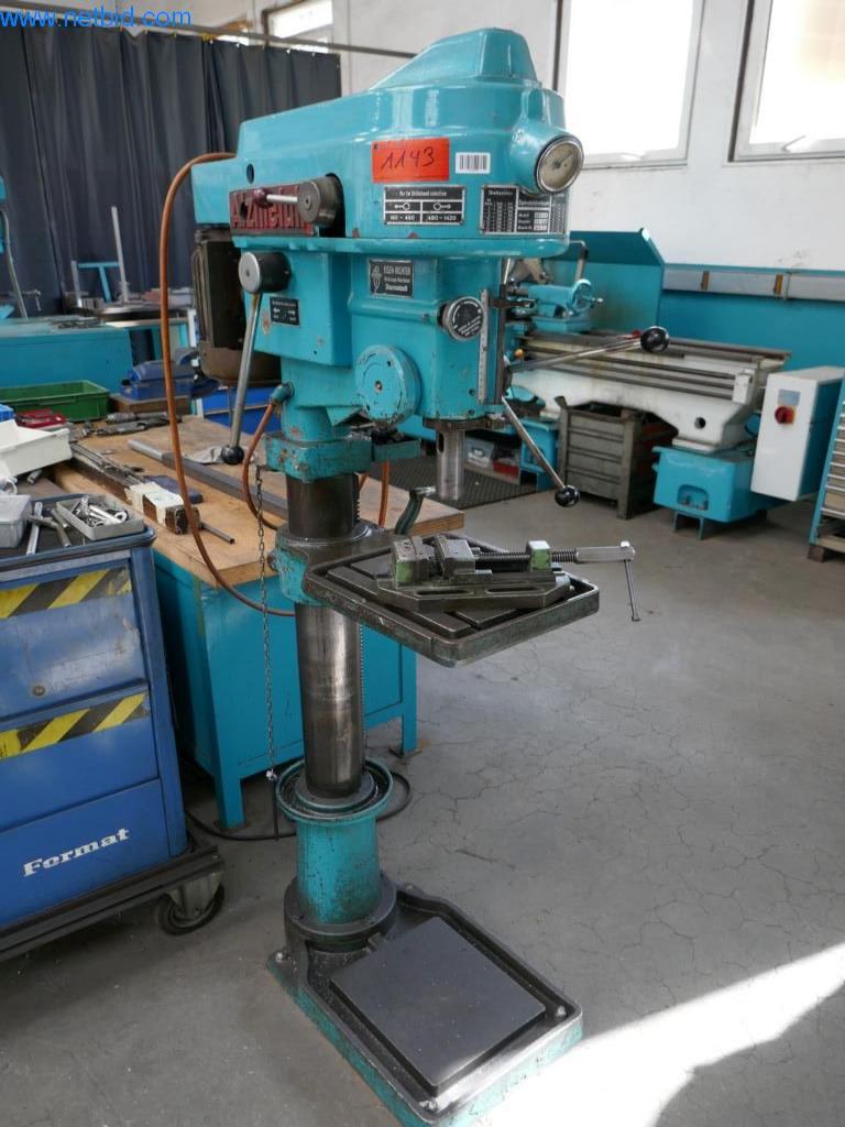 Máquinas para la fabricación de tornillos, pernos y elementos de fijación-1