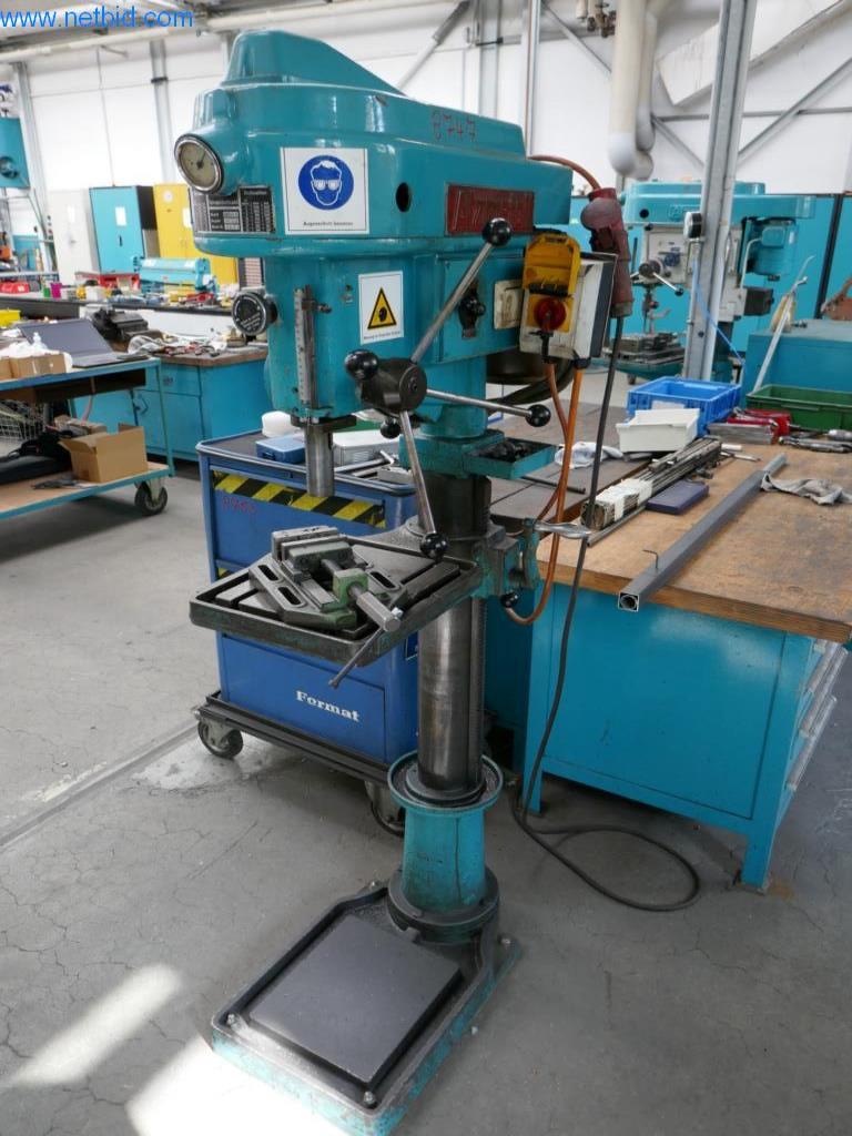 Máquinas para la fabricación de tornillos, pernos y elementos de fijación-2