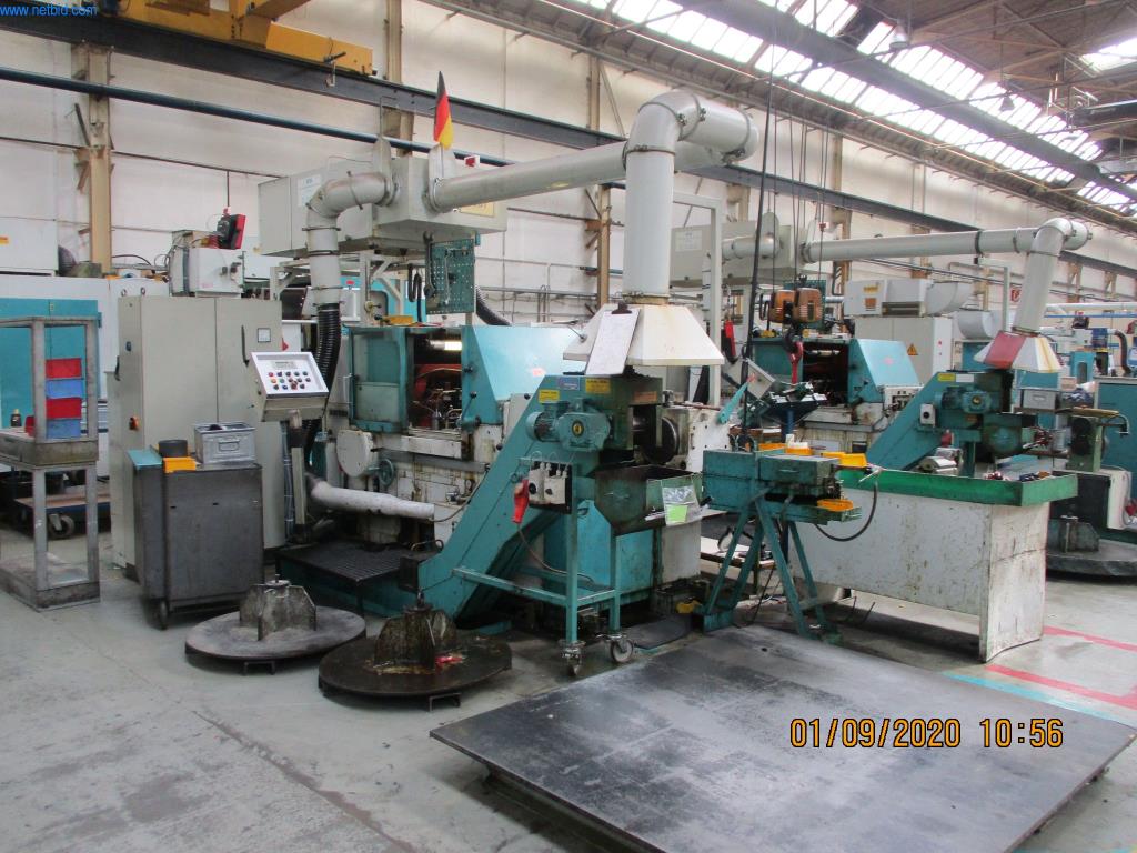 Máquinas para la fabricación de tornillos, pernos y elementos de fijación-1