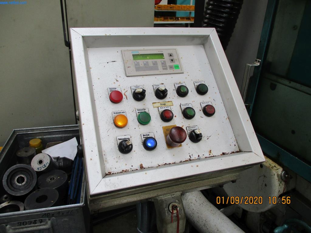 Máquinas para la fabricación de tornillos, pernos y elementos de fijación-4