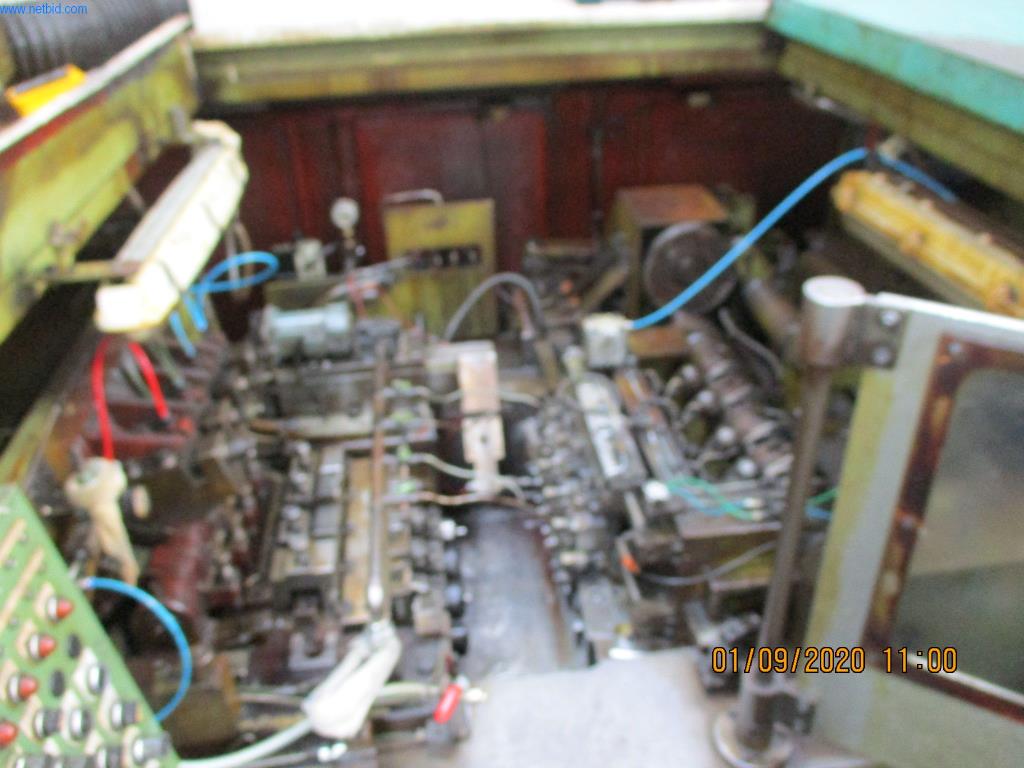 Máquinas para la fabricación de tornillos, pernos y elementos de fijación-5