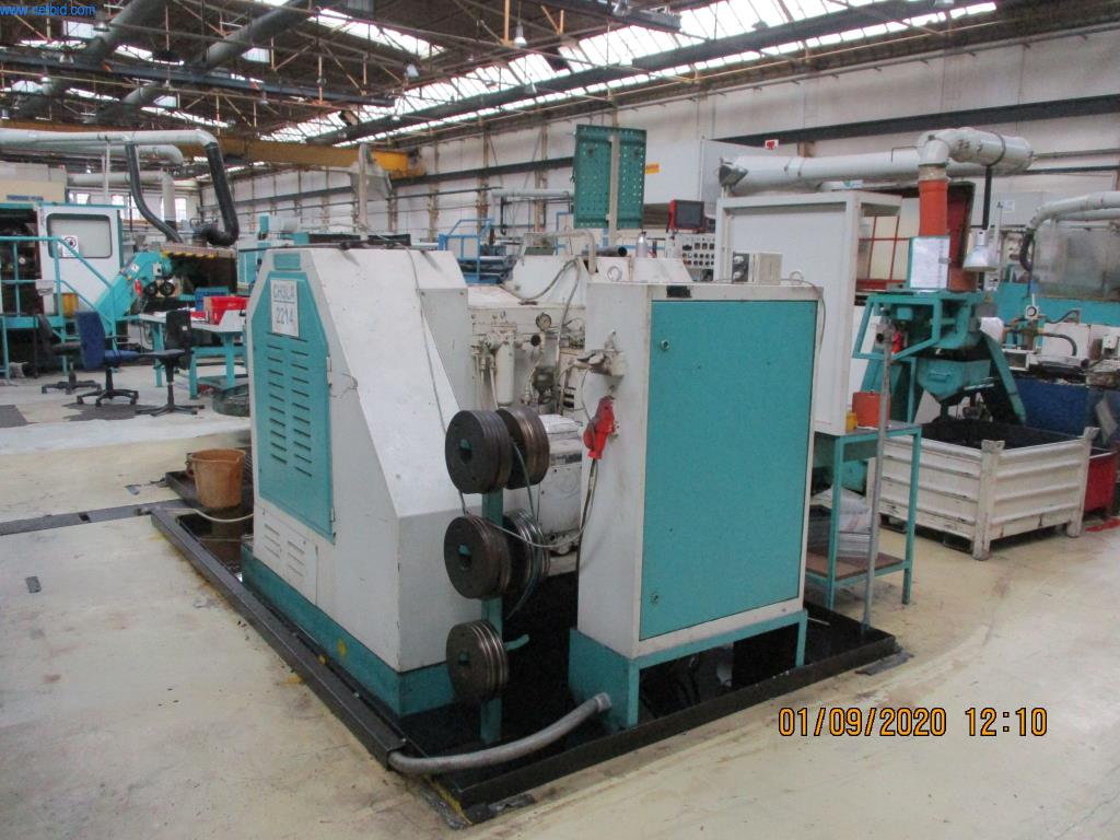 Máquinas para la fabricación de tornillos, pernos y elementos de fijación-3