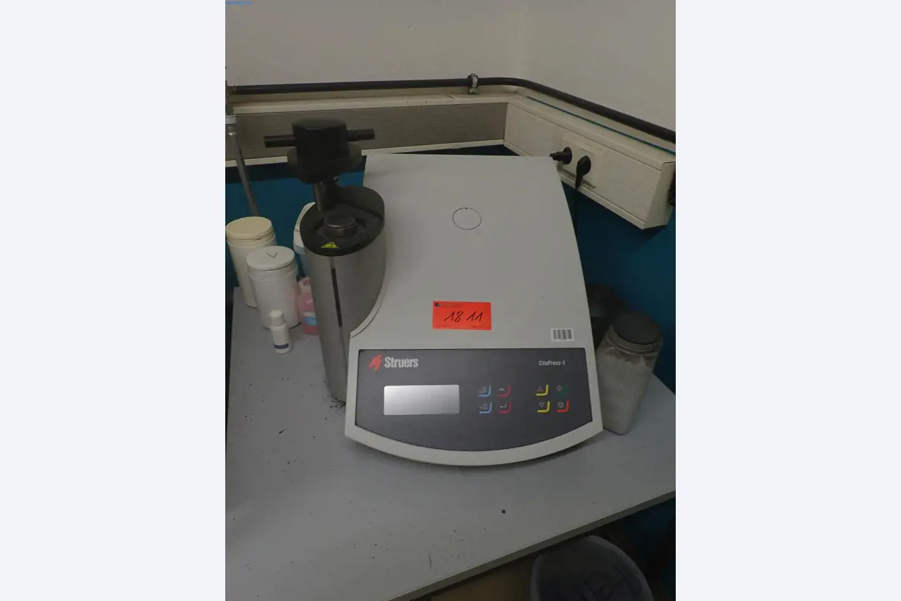 Machinery for the production of fasteners, screws and bolts -1
