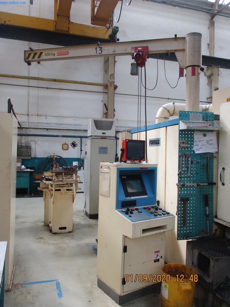 Máquinas para la fabricación de tornillos, pernos y elementos de fijación-1