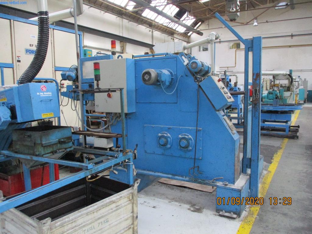 Máquinas para la fabricación de tornillos, pernos y elementos de fijación-2