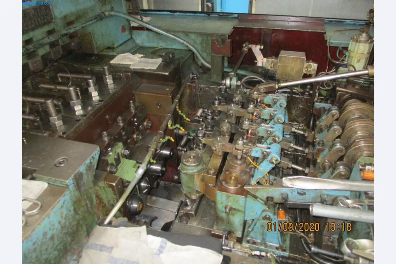 Maszyny do produkcji wkrętów, śrub i elementów złącznych-4