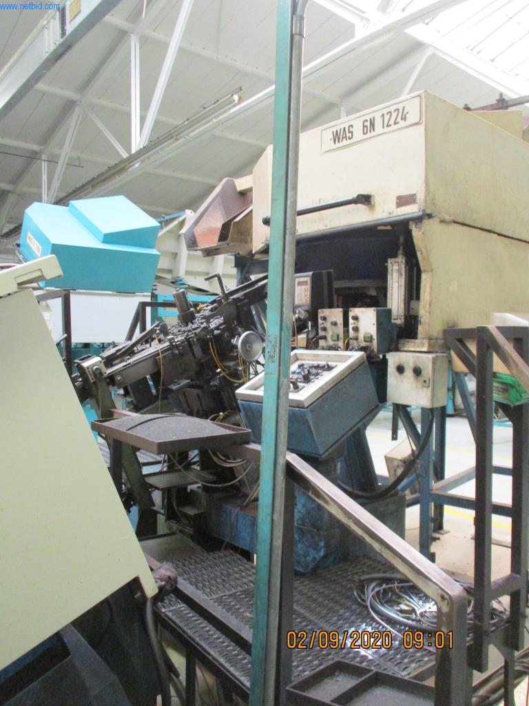 Máquinas para la fabricación de tornillos, pernos y elementos de fijación-3