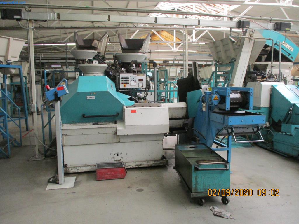 Máquinas para la fabricación de tornillos, pernos y elementos de fijación-1