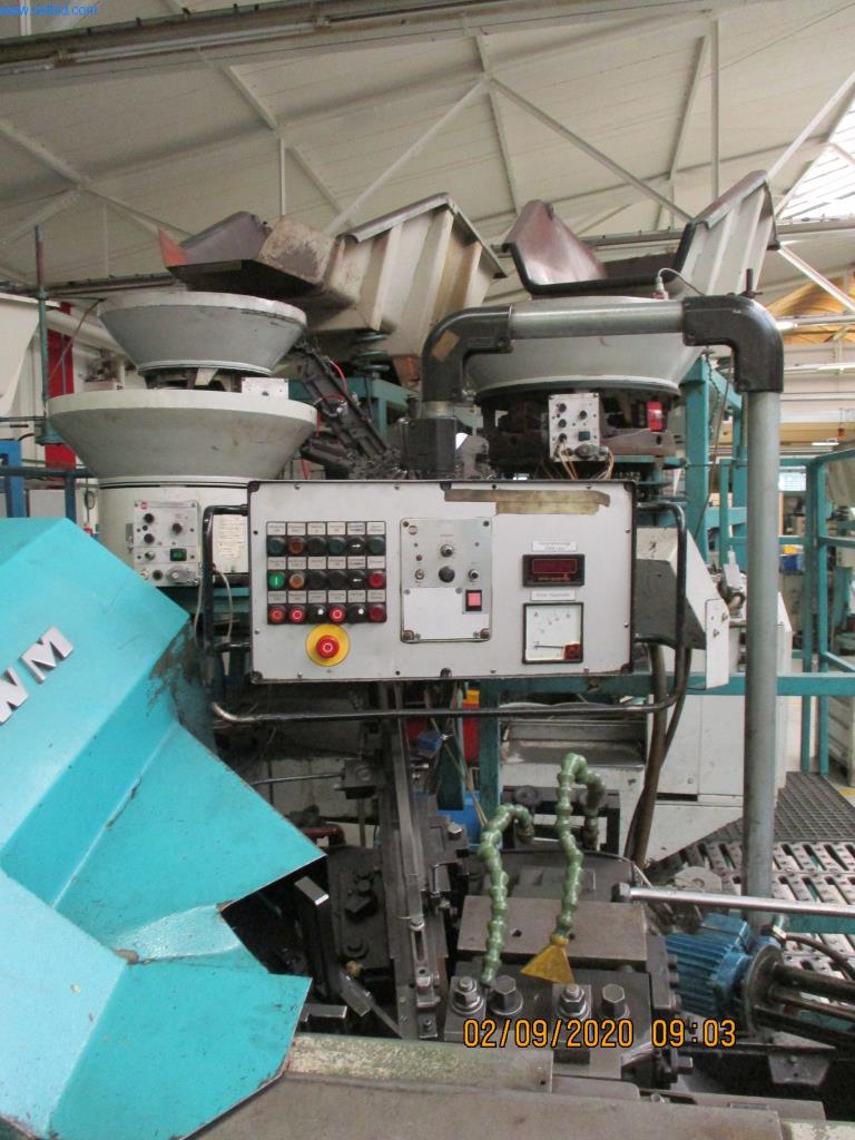 Máquinas para la fabricación de tornillos, pernos y elementos de fijación-4