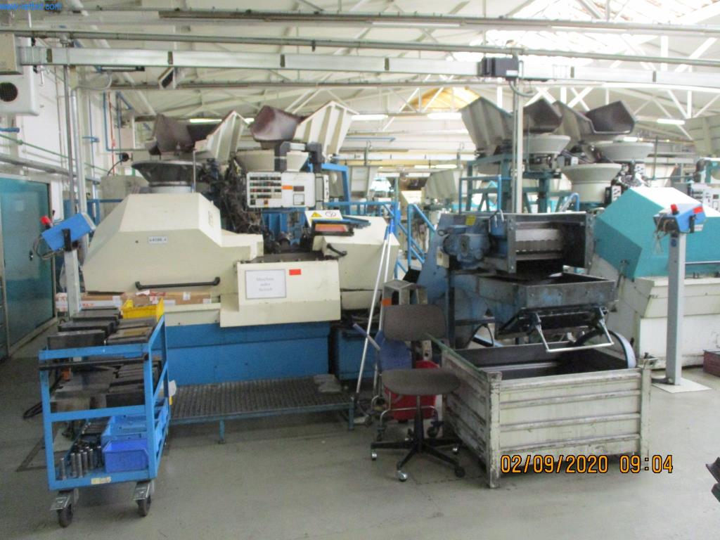 Máquinas para la fabricación de tornillos, pernos y elementos de fijación-1