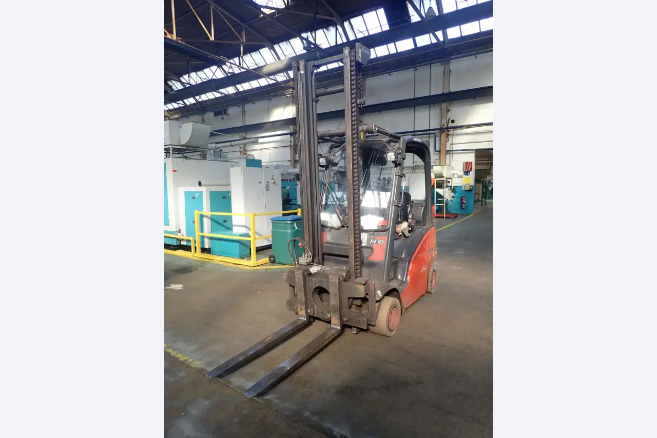 Máquinas para a produção de parafusos, cavilhas e elementos de fixação-1