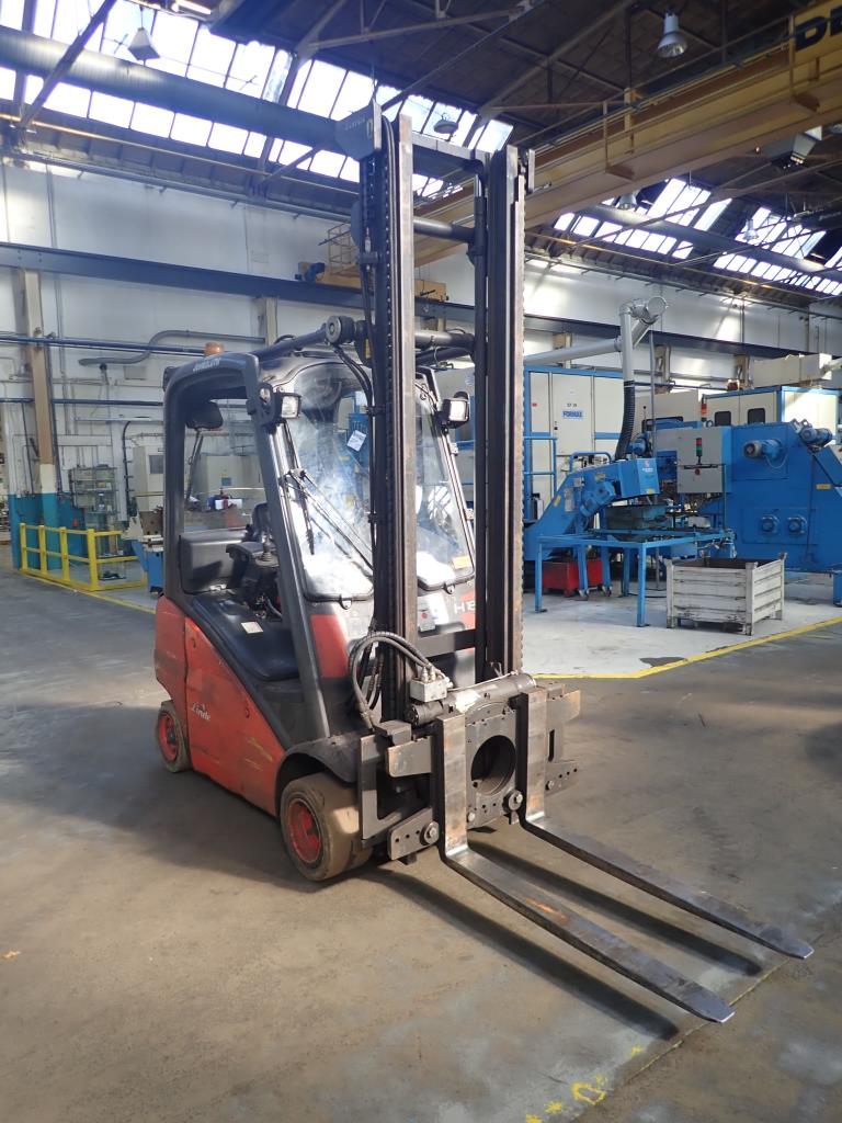 Máquinas para la fabricación de tornillos, pernos y elementos de fijación-2