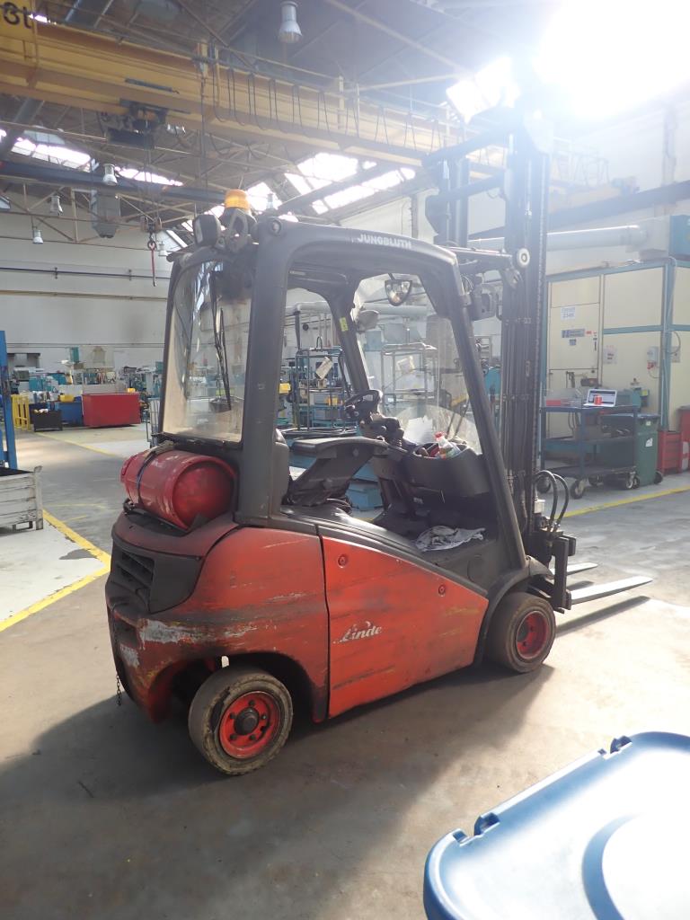 Máquinas para la fabricación de tornillos, pernos y elementos de fijación-3