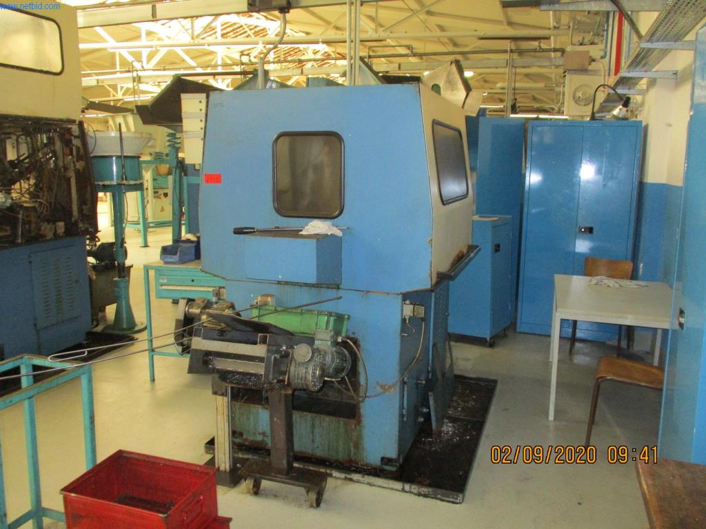 Máquinas para la fabricación de tornillos, pernos y elementos de fijación-2