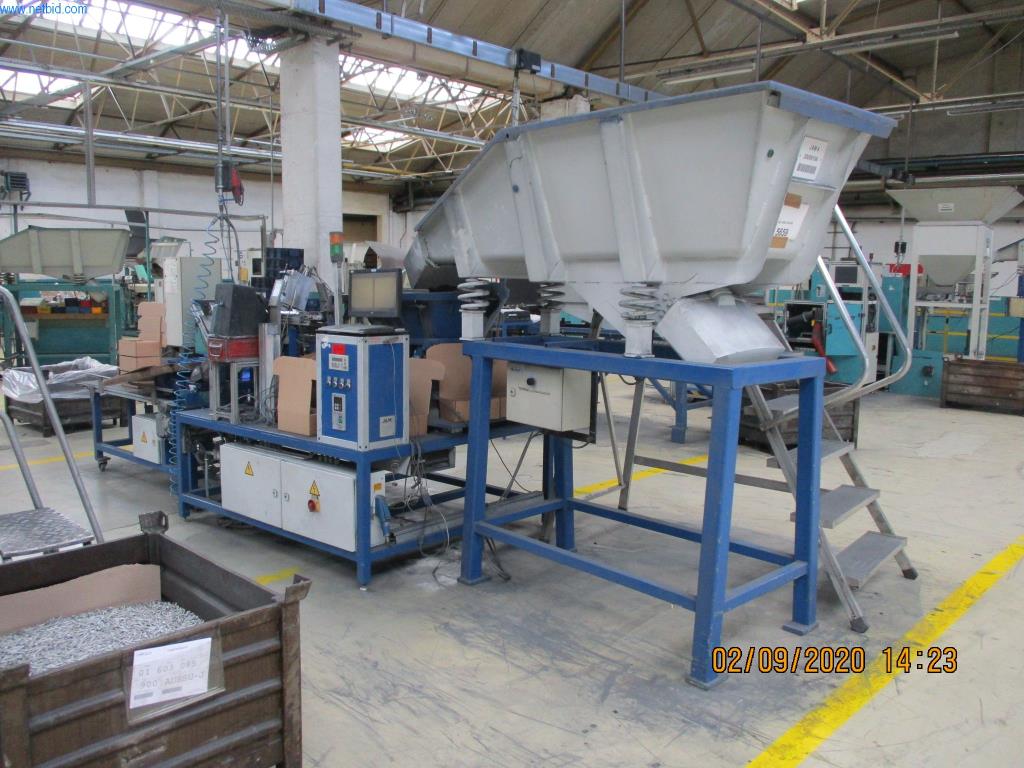 Máquinas para la fabricación de tornillos, pernos y elementos de fijación-1