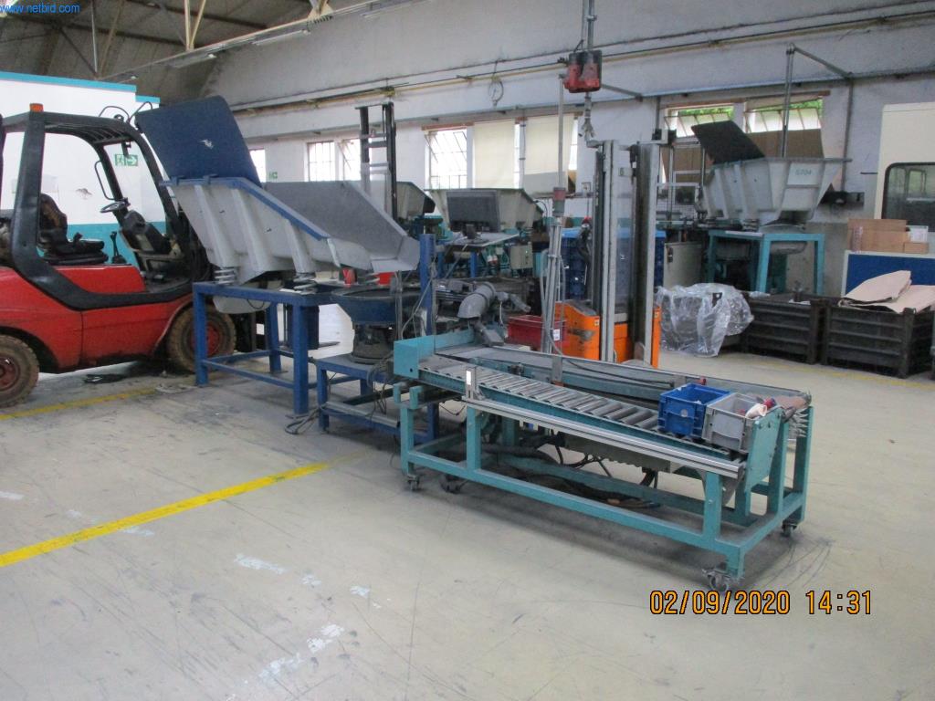 Máquinas para la fabricación de tornillos, pernos y elementos de fijación-1