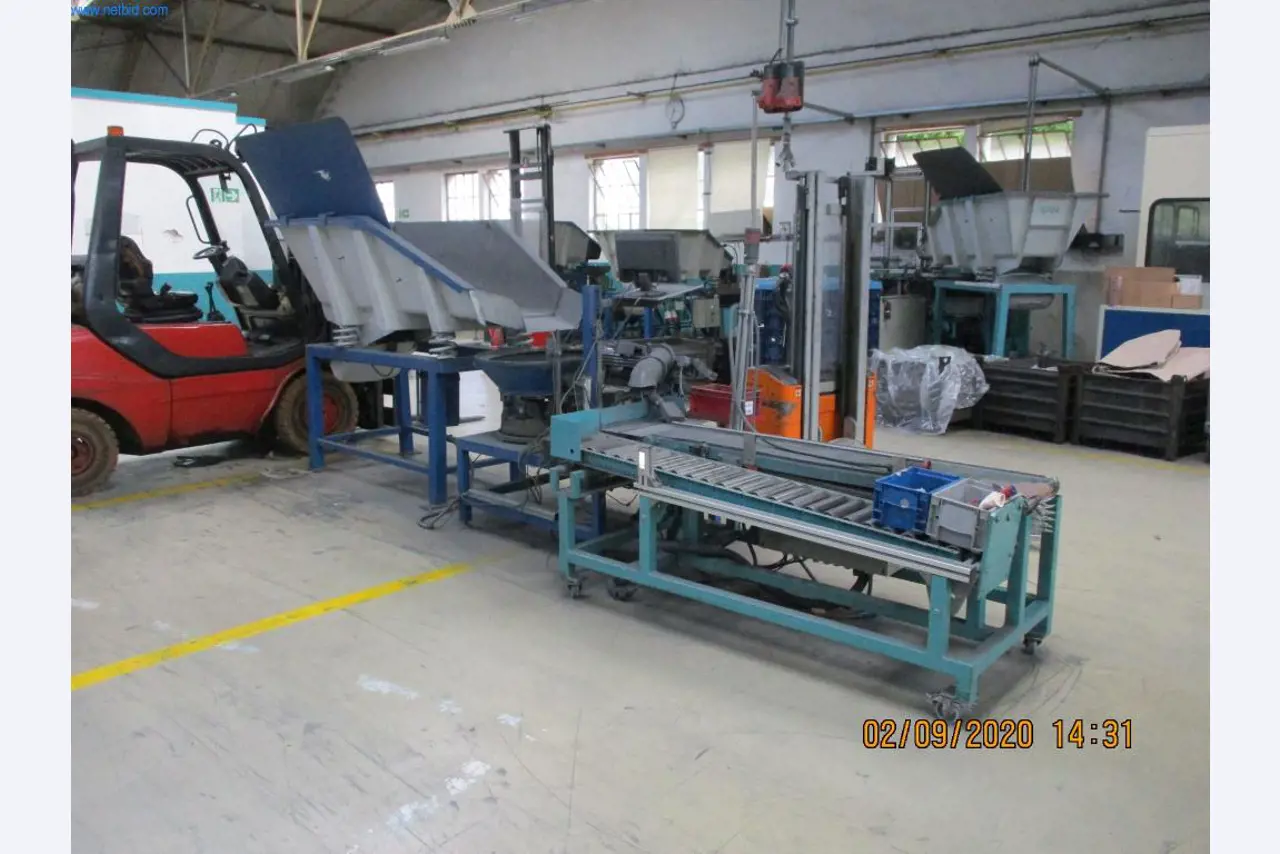 Stroje na výrobu šroubů, svorníků a spojovacího materiálu-1