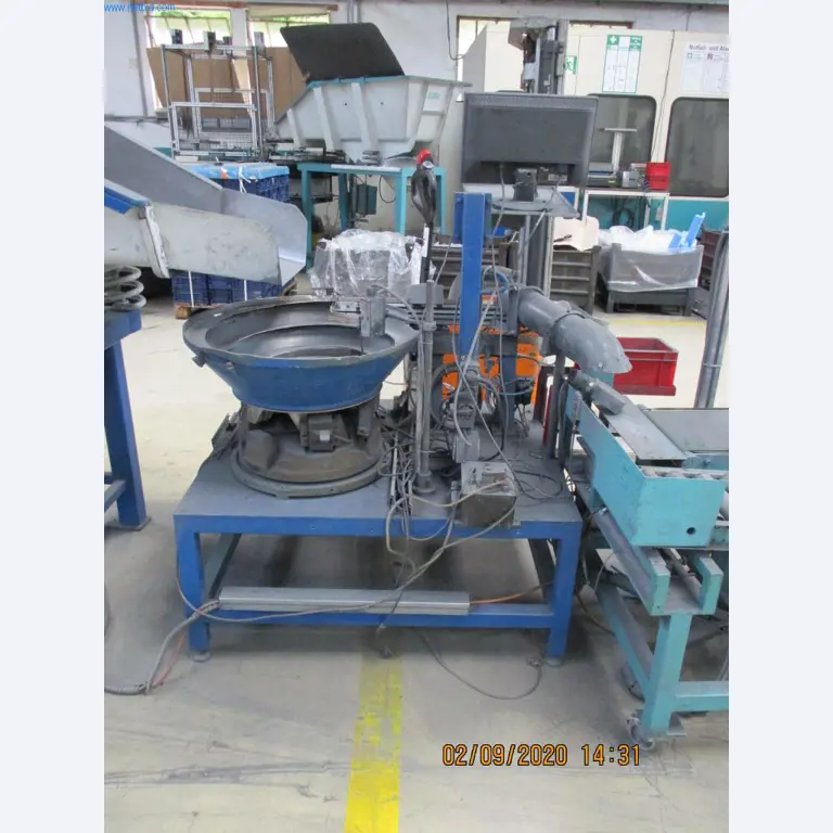 Stroje na výrobu šroubů, svorníků a spojovacího materiálu-2