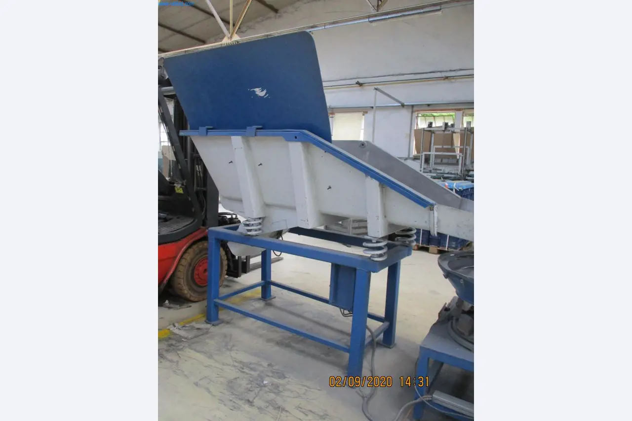 Stroje na výrobu šroubů, svorníků a spojovacího materiálu-3