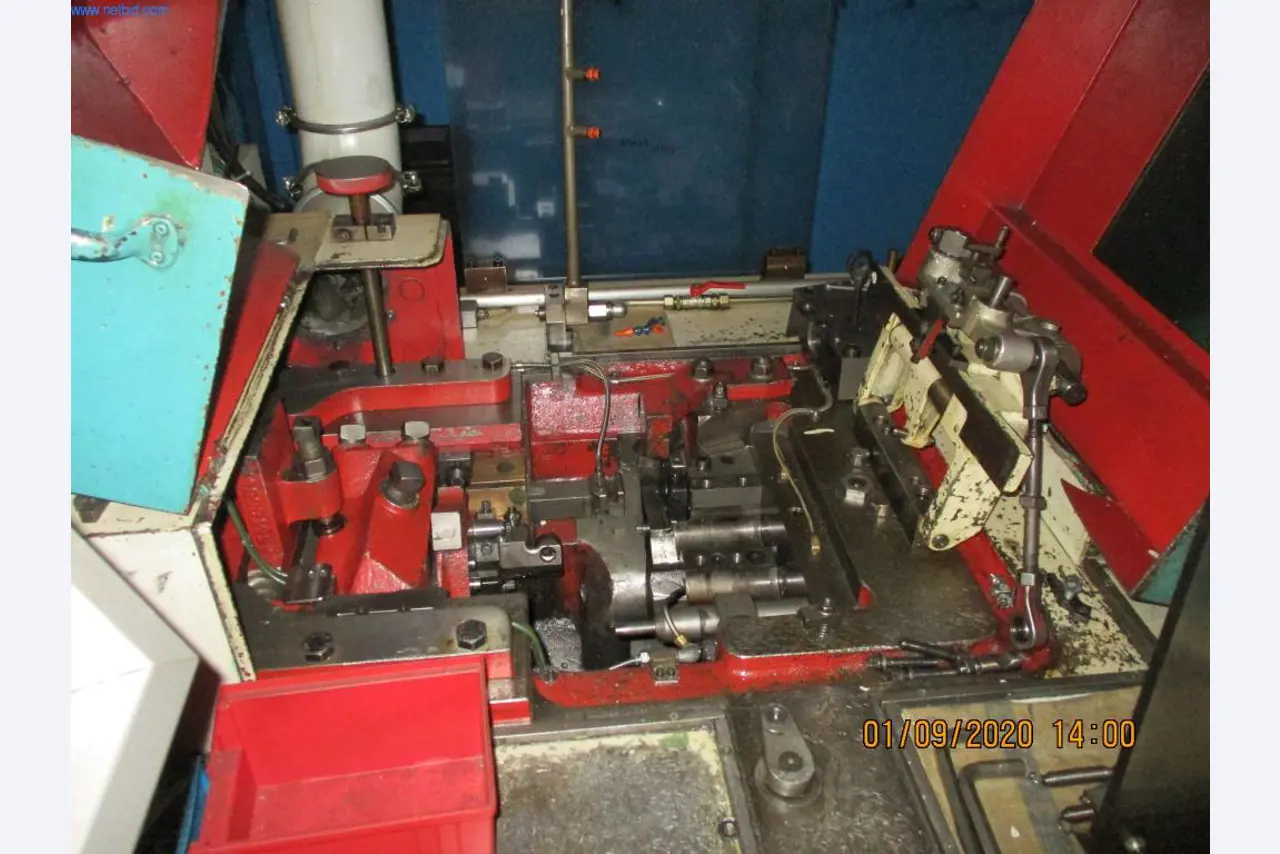 Stroje na výrobu šroubů, svorníků a spojovacího materiálu-5