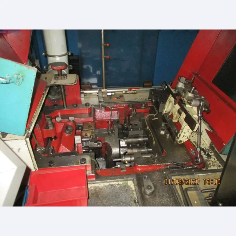 Stroje na výrobu šroubů, svorníků a spojovacího materiálu-5