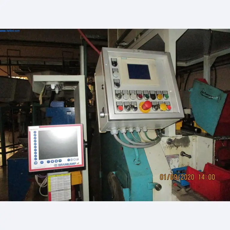 Stroje na výrobu šroubů, svorníků a spojovacího materiálu-6