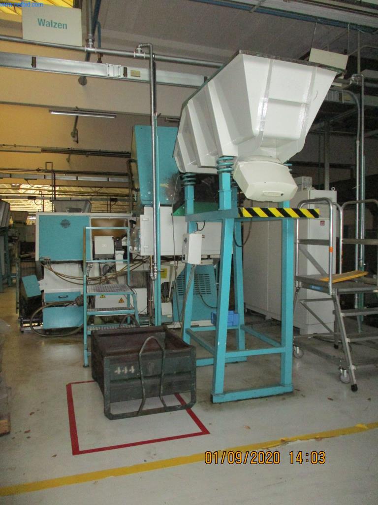 Máquinas para la fabricación de tornillos, pernos y elementos de fijación-4