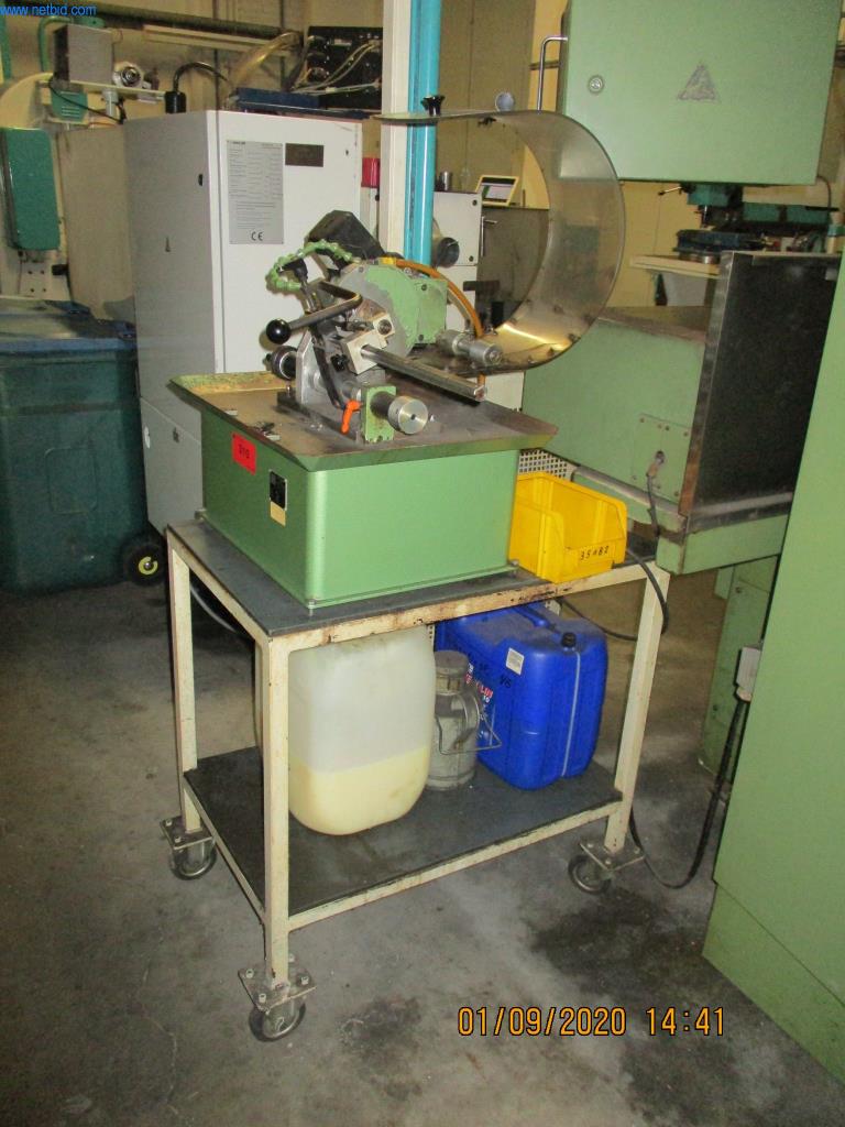 Máquinas para la fabricación de tornillos, pernos y elementos de fijación-2