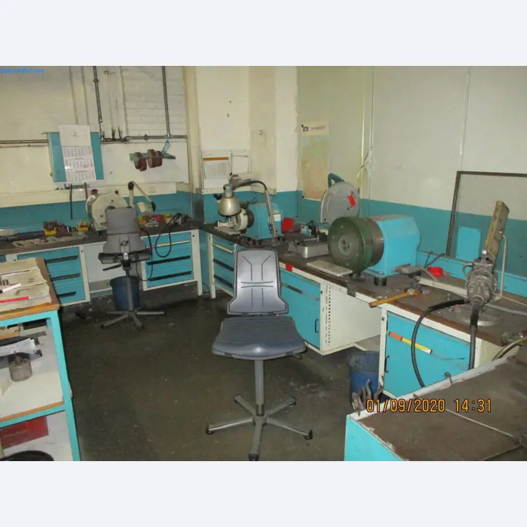 Máquinas para la fabricación de tornillos, pernos y elementos de fijación-1