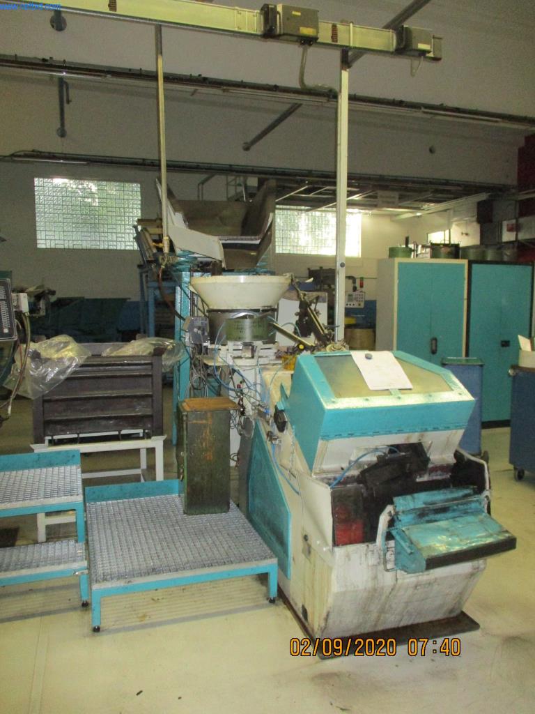 Máquinas para la fabricación de tornillos, pernos y elementos de fijación-2