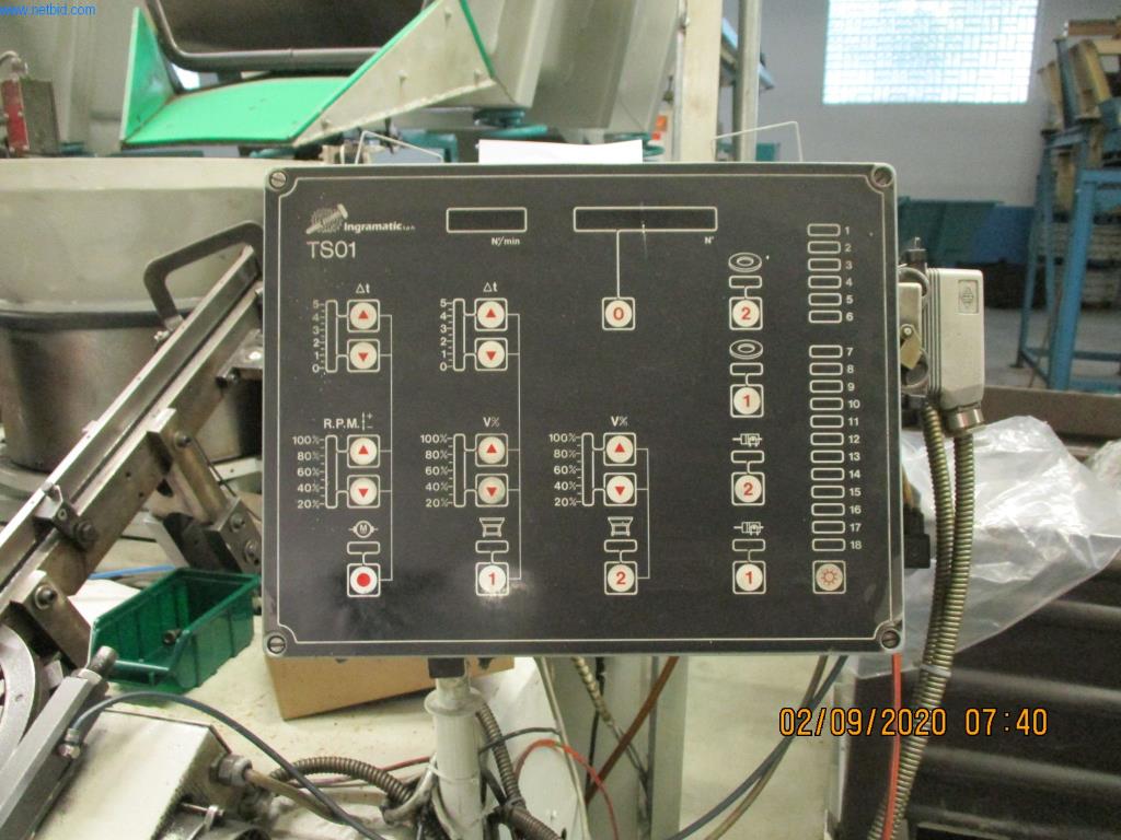 Máquinas para la fabricación de tornillos, pernos y elementos de fijación-3