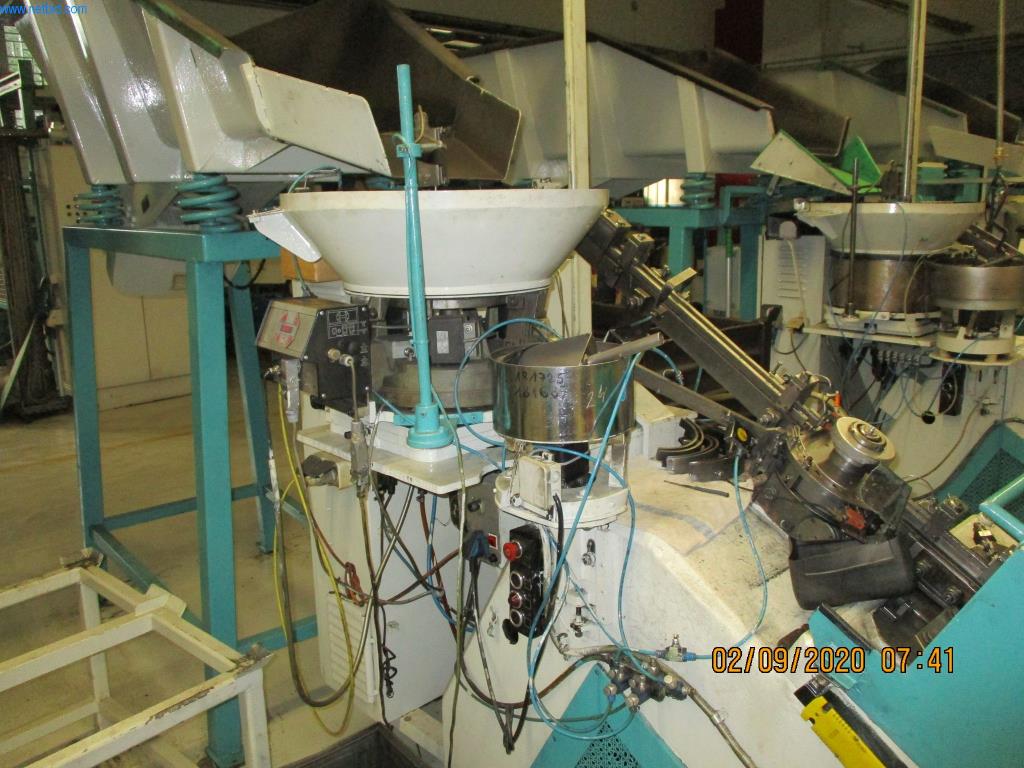 Máquinas para la fabricación de tornillos, pernos y elementos de fijación-3