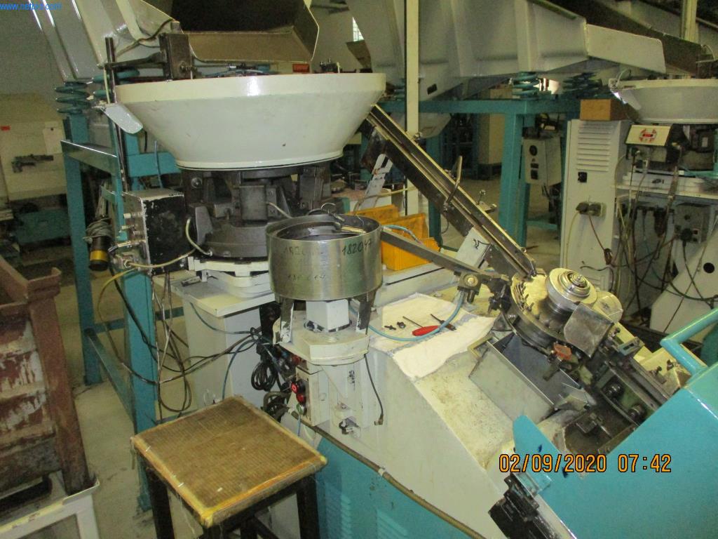 Máquinas para la fabricación de tornillos, pernos y elementos de fijación-3