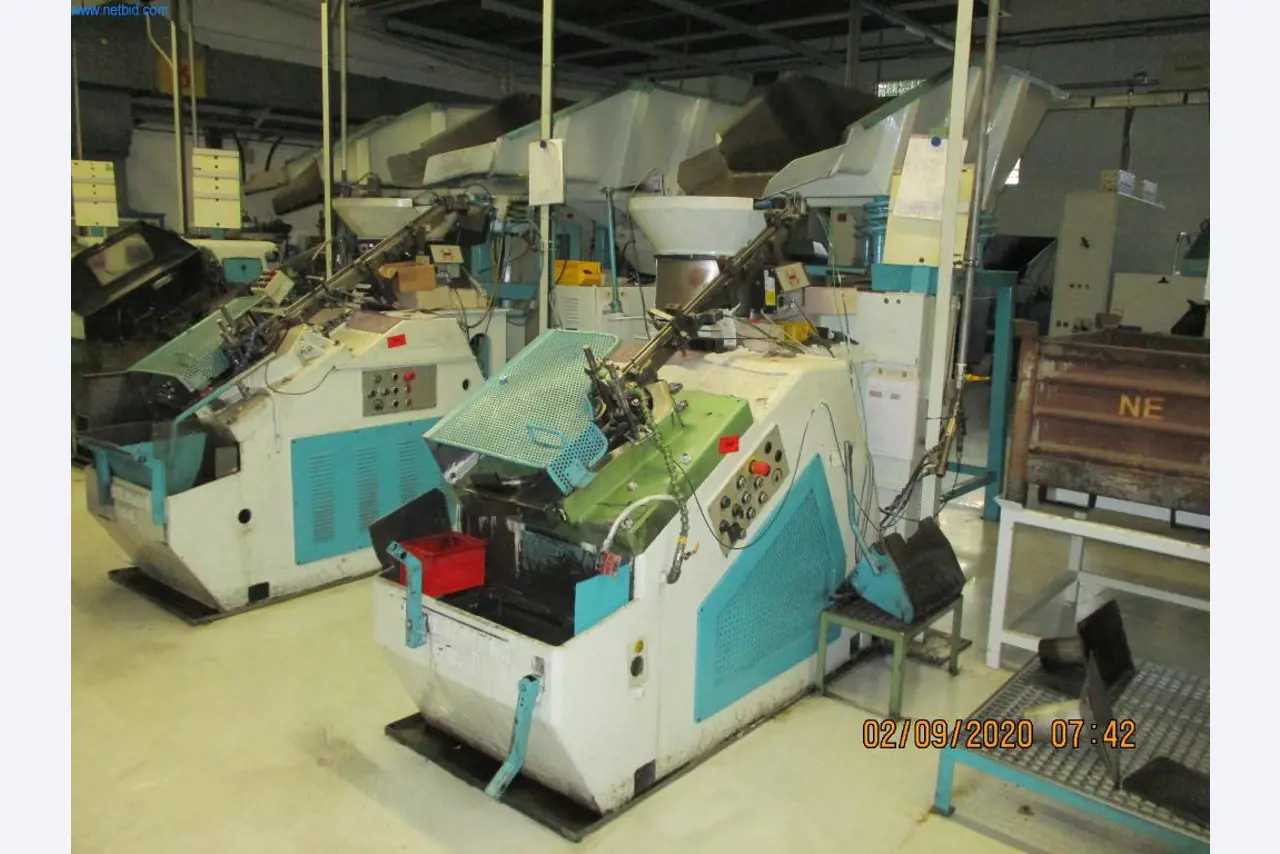 Maschinen zur Herstellung von Schrauben, Bolzen und Befestigungsmitteln-1