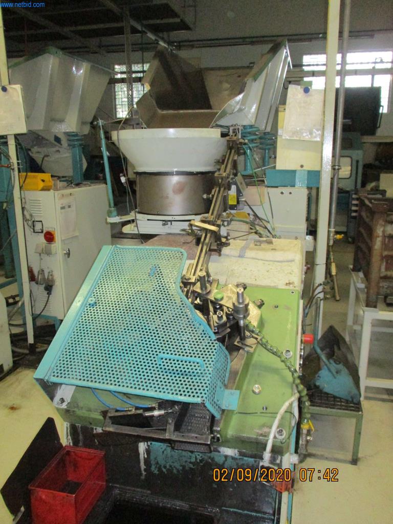 Máquinas para la fabricación de tornillos, pernos y elementos de fijación-3